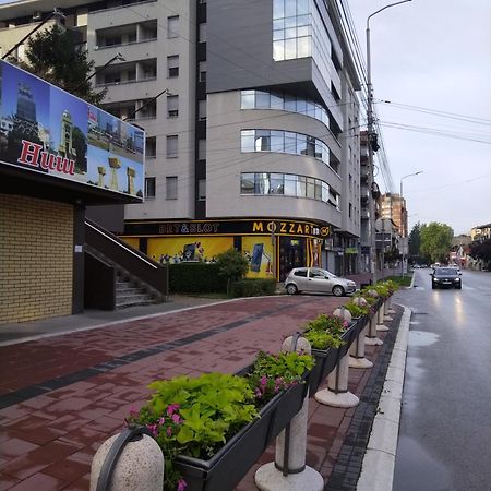 Naissa Apartment Ni Esterno foto