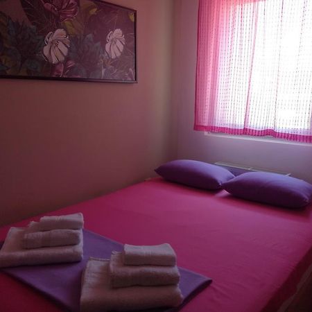 Naissa Apartment Ni Esterno foto