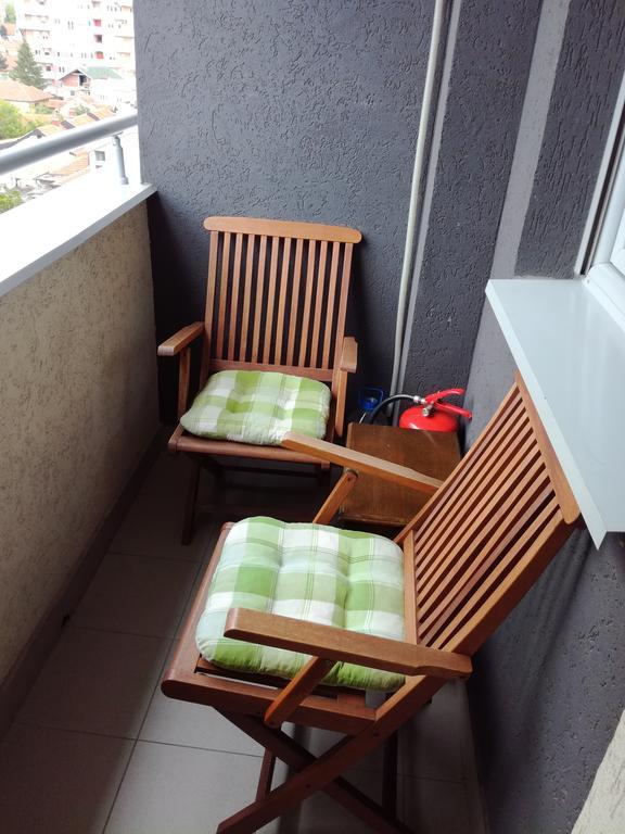 Naissa Apartment Ni Esterno foto